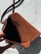 Load image into Gallery viewer, Vintage Coach Tan Leather Crossbody Purse