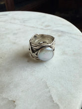 Load image into Gallery viewer, Silpada Mermaid Pearl Sterling Silver Ring Size 8