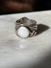 Load image into Gallery viewer, Silpada Mermaid Pearl Sterling Silver Ring Size 8
