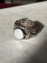 Load image into Gallery viewer, Silpada Mermaid Pearl Sterling Silver Ring Size 8