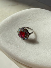 Load image into Gallery viewer, Vintage Flower Halo Sterling Silver Ring Size 5.75
