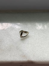 Load image into Gallery viewer, Chevron Sterling Silver Ring Size 5.25