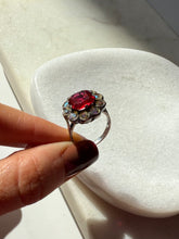 Load image into Gallery viewer, Vintage Flower Halo Sterling Silver Ring Size 5.75