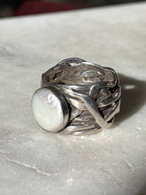 Load image into Gallery viewer, Silpada Mermaid Pearl Sterling Silver Ring Size 8