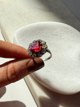 Load image into Gallery viewer, Vintage Flower Halo Sterling Silver Ring Size 5.75