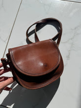 Load image into Gallery viewer, Vintage Coach Tan Leather Crossbody Purse