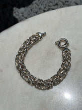 Load image into Gallery viewer, Sterling Silver Byzantine Bracelet w/ Sailor Bolt Clasp 7.25”
