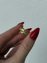 Load image into Gallery viewer, Vintage Flush Set Diamond 18k Gold Ring Size 7
