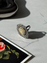 Load image into Gallery viewer, Vintage Sterling Silver Ring Size 4.25
