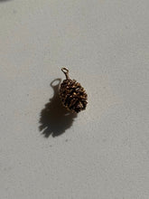 Load image into Gallery viewer, Vintage Solid 18k Gold Pinecone Pendant
