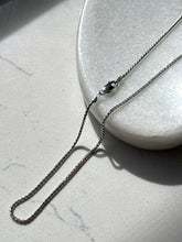 Load image into Gallery viewer, Vintage Sterling Silver Chain 16.25”
