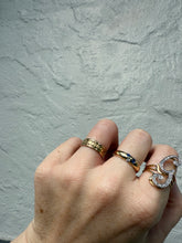 Load image into Gallery viewer, Midcentury 14k Gold Band Ring Size 6
