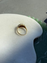 Load image into Gallery viewer, Scalloped Dome 14k Yellow Gold Ring Size 8
