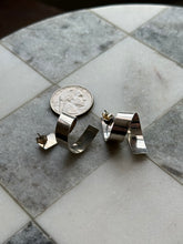 Load image into Gallery viewer, Modernist Vintage Swirl Sterling Silver Earrings
