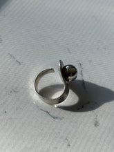 Load image into Gallery viewer, Vintage Solid Sterling Silver Ring Size 6.75
