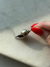 Load image into Gallery viewer, Vintage Shell Sterling Silver Pendant
