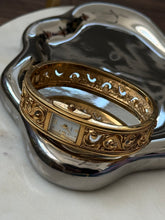 Load image into Gallery viewer, Vintage Chunky Gold Tone Bangle Watch
