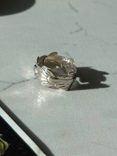 Load image into Gallery viewer, Vintage Sterling Silver Ring Size 10.25
