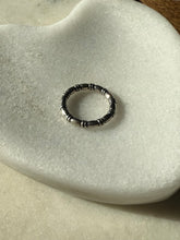 Load image into Gallery viewer, Vintage Sterling Silver Band Size 7
