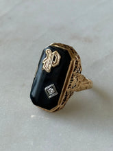 Load image into Gallery viewer, Vintage 1930s Black Onyx &amp; Diamond ‘P’ Initial 14k Gold Ring Size 5
