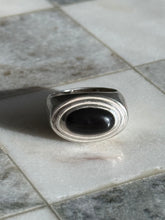 Load image into Gallery viewer, Black Onyx 950 Silver Ribbed Ring Size 10
