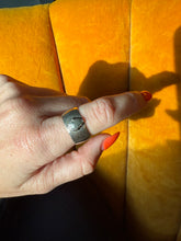 Load image into Gallery viewer, Vintage 1940s Sterling Ring Size 8
