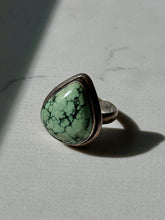 Load image into Gallery viewer, Variscite Sterling Silver Ring Size 9
