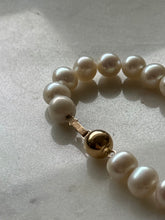 Load image into Gallery viewer, Natural Pearl 14k Gold Bracelet
