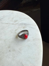 Load image into Gallery viewer, Vintage Sterling Silver Ring
