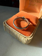 Load image into Gallery viewer, Sterling Silver Heart Ring Size 9
