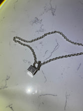 Load image into Gallery viewer, Vintage Cable Link Solid Block Square Toggle Clasp Sterling Silver Chain 16”
