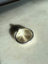 Load image into Gallery viewer, Pearl Sterling Silver Ring Size 5.25
