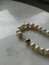 Load image into Gallery viewer, Natural Pearl 14k Gold Bracelet
