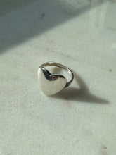 Load image into Gallery viewer, Vintage Heart Sterling Silver Ring Size 8
