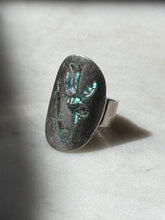 Load image into Gallery viewer, Vintage Abalone Inlay Bird Sterling Silver Ring Size 6.25
