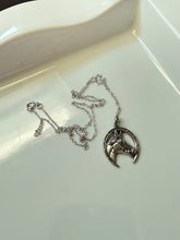 Load image into Gallery viewer, Beau Sterling Horseshoe Necklace 18”
