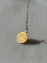 Load image into Gallery viewer, Deus Te Guie 19k Enamel Charm
