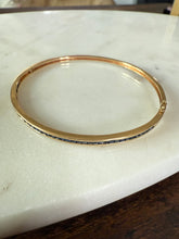 Load image into Gallery viewer, Vintage Princess Cut Natural Blue Sapphire 14k Yellow Gold Bangle Bracelet
