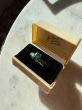 Load image into Gallery viewer, Green Sterling Silver Ring Size 9.25

