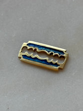 Load image into Gallery viewer, Vintage 18k Yellow Gold Blue Enamel Razor
