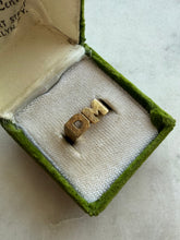 Load image into Gallery viewer, Vintage Initial ‘DM’ Solid 14k Gold Ring Size 4
