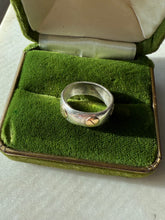 Load image into Gallery viewer, Vintage Sterling Silver &amp; 18k Gold Ring Size 6
