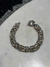 Load image into Gallery viewer, Sterling Silver Byzantine Bracelet w/ Sailor Bolt Clasp 7.25”
