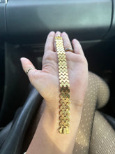 Load image into Gallery viewer, Vintage 1970s/1980s Italian 18k Yellow Gold Panther Link Bracelet
