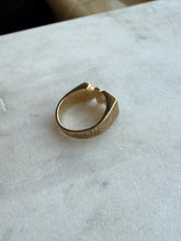 Load image into Gallery viewer, Vintage Initial ‘DM’ Solid 14k Gold Ring Size 4
