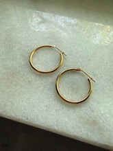 Load image into Gallery viewer, Classic 14k Yellow Gold Hoops
