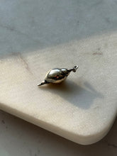 Load image into Gallery viewer, Vintage Shell Sterling Silver Pendant
