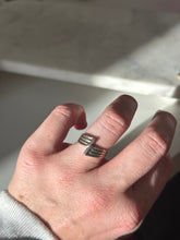 Load image into Gallery viewer, Vintage Sterling Silver Ring Size 6.5
