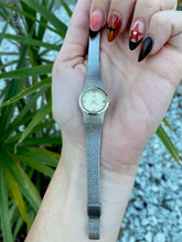 Load image into Gallery viewer, Seiko Vintage Silver Tone Watch
