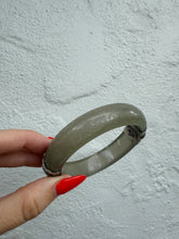 Load image into Gallery viewer, Silpada Sterling Silver Resin Bangle Bracelet
